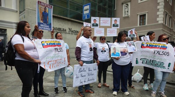 Protesta familiares presos políticos