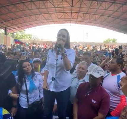 Opositora María Corina Machado todavía está inhabilitada para ejercer cargos públicos, afirma la Contraloría General de Venezuela