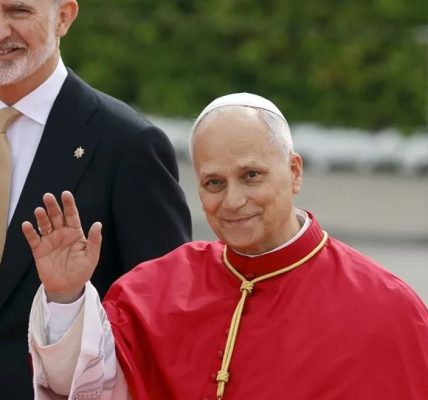 Papa León XIV pide a españoles abandonar narrativas polarizantes y reconciliarse
