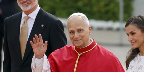 Papa León XIV pide a españoles abandonar narrativas polarizantes y reconciliarse