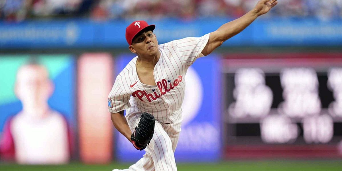 Ranger Suárez firma con los Medias Rojas de Boston