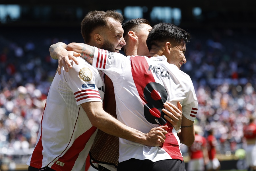 River Plate golea en su debut en el Mundial de Clubes