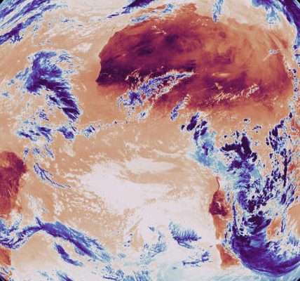 Satélite meteorológico europeo envía sus primeras imágenes de la Tierra
