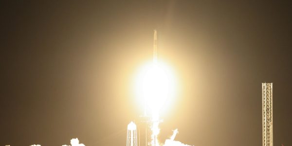 SpaceX prevé expandirse con nueva instalación de satélites