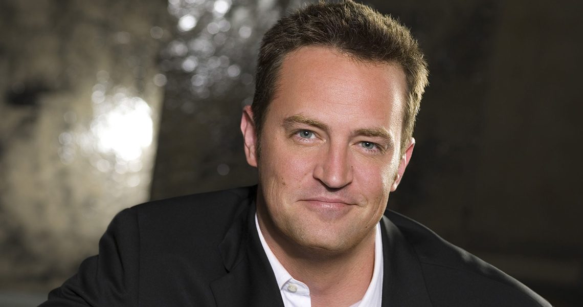 Subastarán tesoros de Matthew Perry para combatir las adicciones