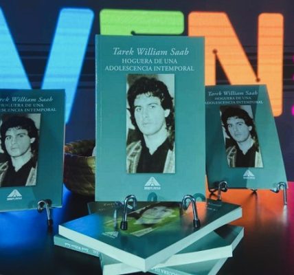 Tarek William Saab ilumina la literatura con ‘Hoguera De Una Adolescencia Intemporal’ - FOTO