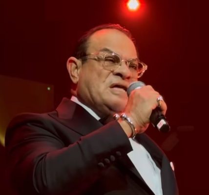 Tony Vega festejará sus 50 años de carrera en Puerto Rico