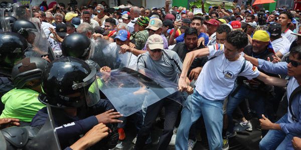 PNB reprime a los trabajadores y pensionados