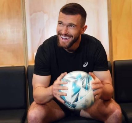 influencer Valen Scarsini convierte a Tim Payne en un fenómeno de masas