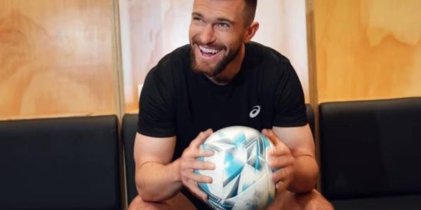 influencer Valen Scarsini convierte a Tim Payne en un fenómeno de masas