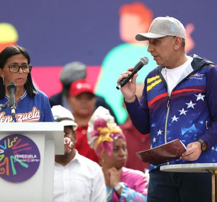 Delcy Rodríguez y Carlos Alexis Castillo