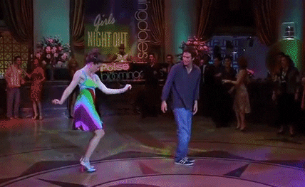 Icónica escena de bailando 'Thriller' de 'Si tuviera 30' que está en su 20º aniversario.-Blog Hola Telcel.